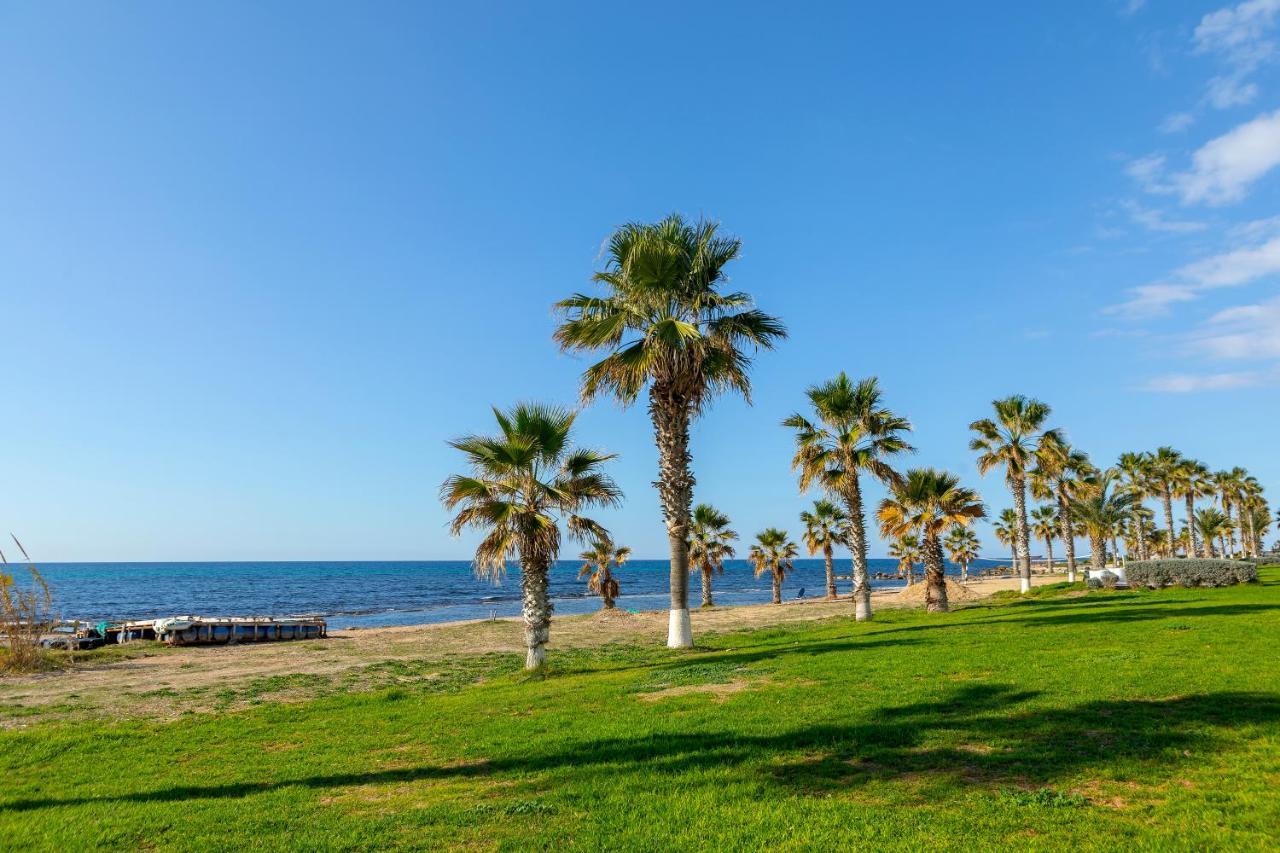 Villa Beach Heaven Paphos ภายนอก รูปภาพ