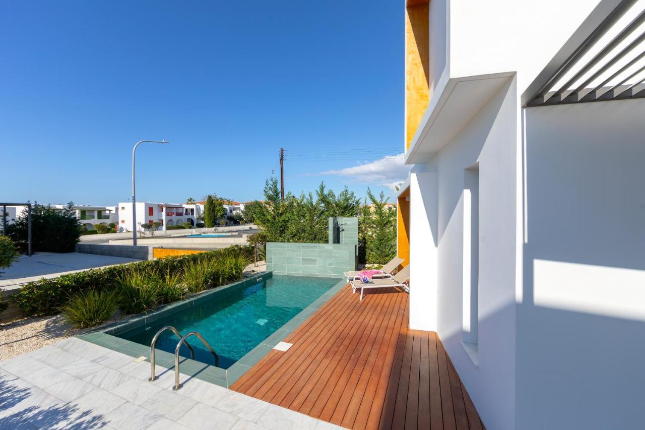 Villa Beach Heaven Paphos ภายนอก รูปภาพ